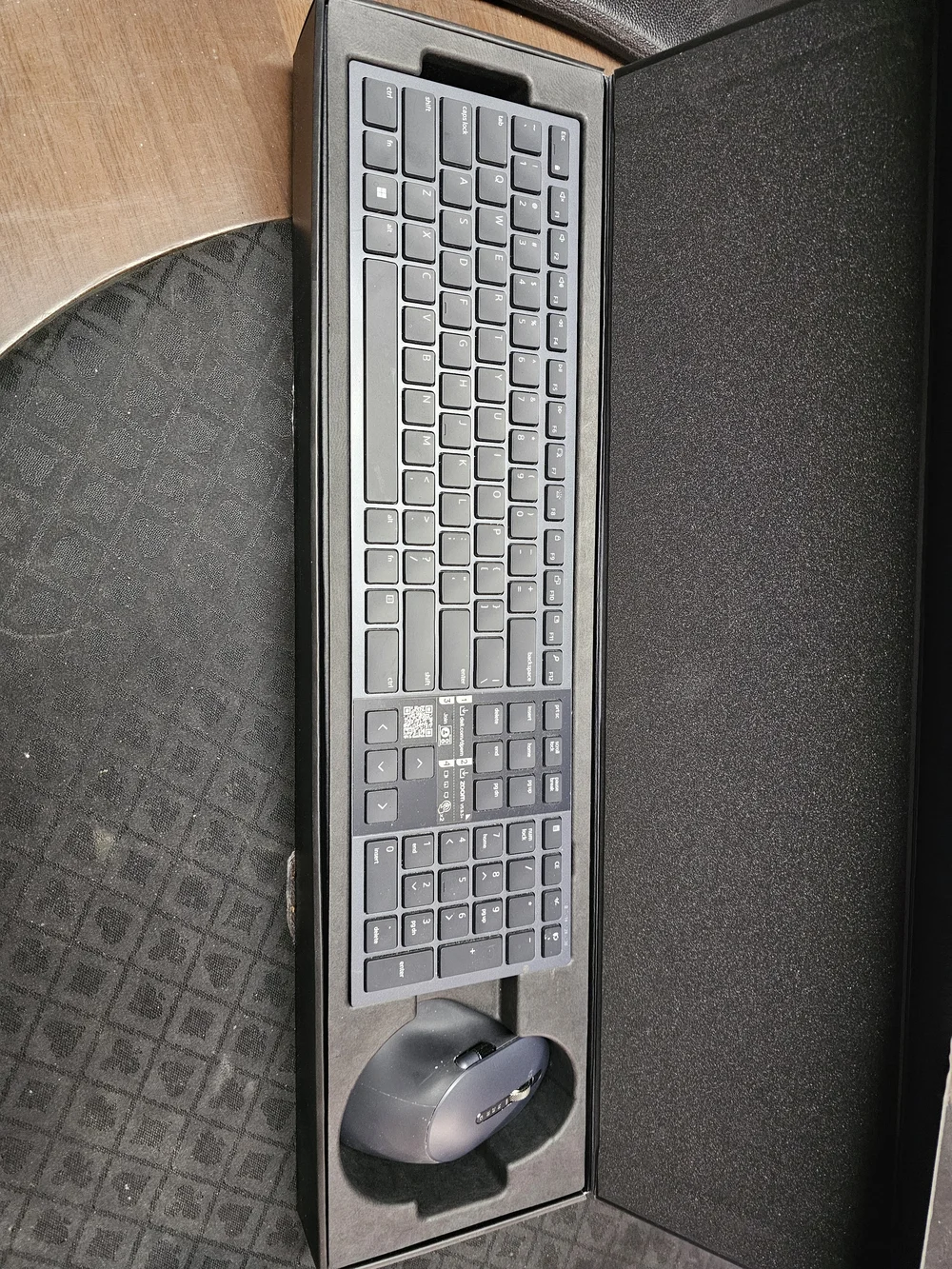 Dell KM900 Premier Wireless Collaboration Keyboard and Mouse Set - Gray